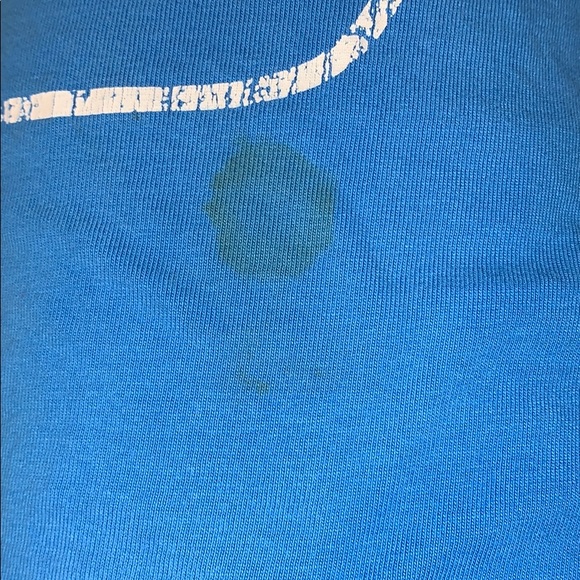 vineyard vines shirt!! - Picture 4 of 5